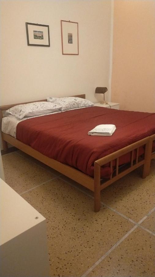 B & B Via Borgo Di San Pietro Bologna Eksteriør billede