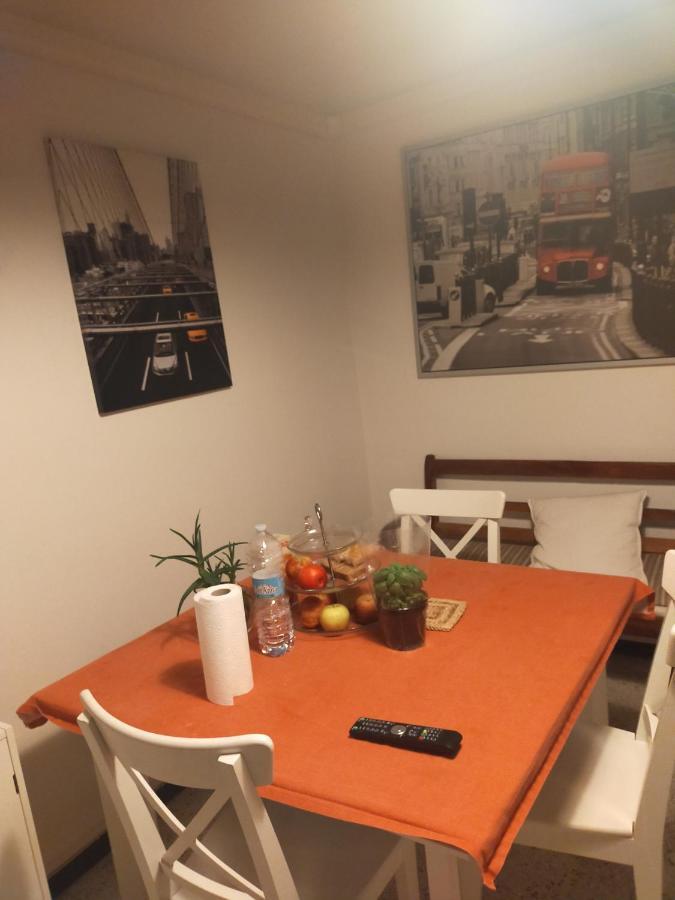 B & B Via Borgo Di San Pietro Bologna Eksteriør billede