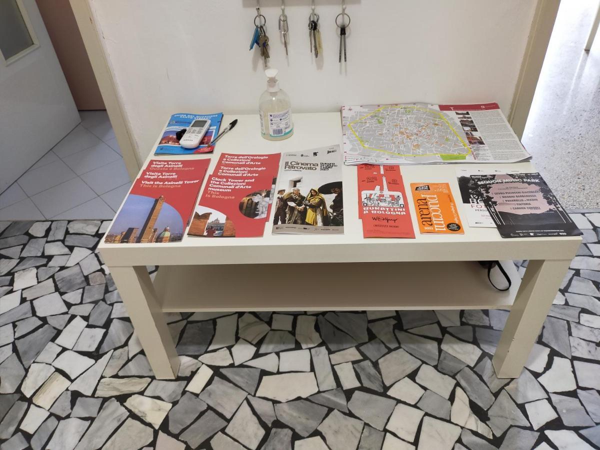 B & B Via Borgo Di San Pietro Bologna Eksteriør billede